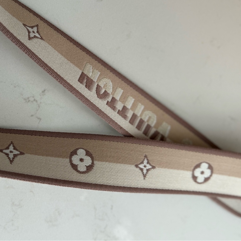 Louis Vuitton Jacquard Speedy Bandoulière 20 Shoulder Strap in Tan ~ NWOT 42” - Picture 7 of 9